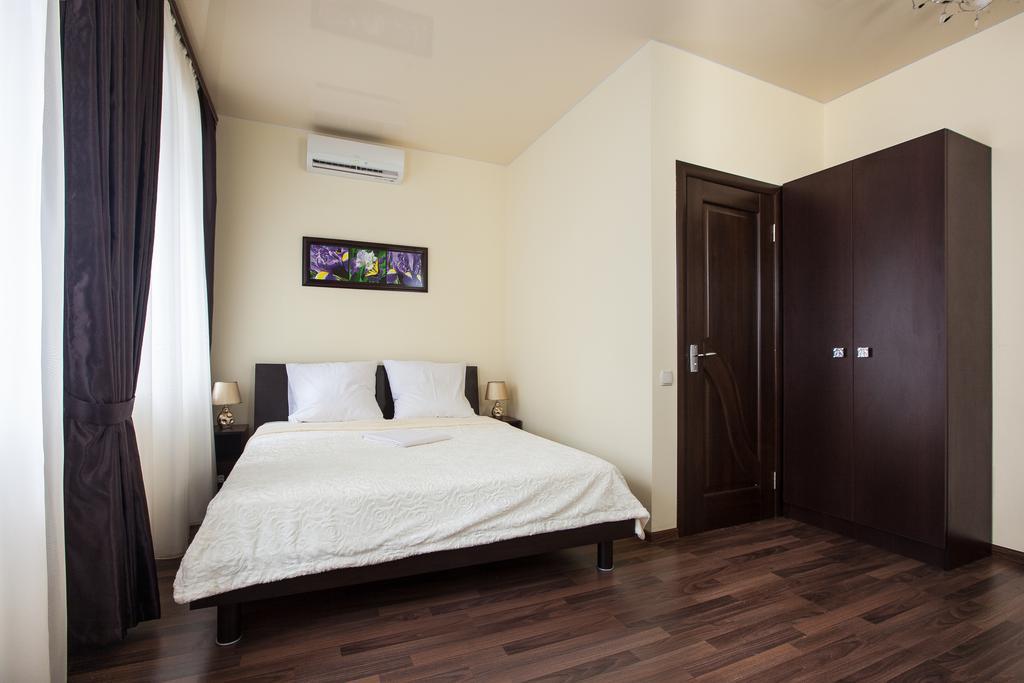 Hotel Cristal Odessa Zimmer foto
